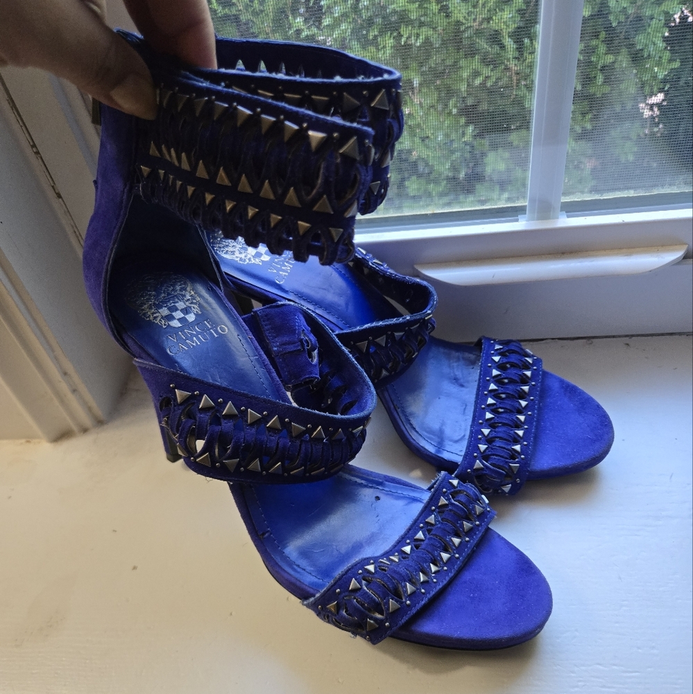 Vince Camuto blue suede heels